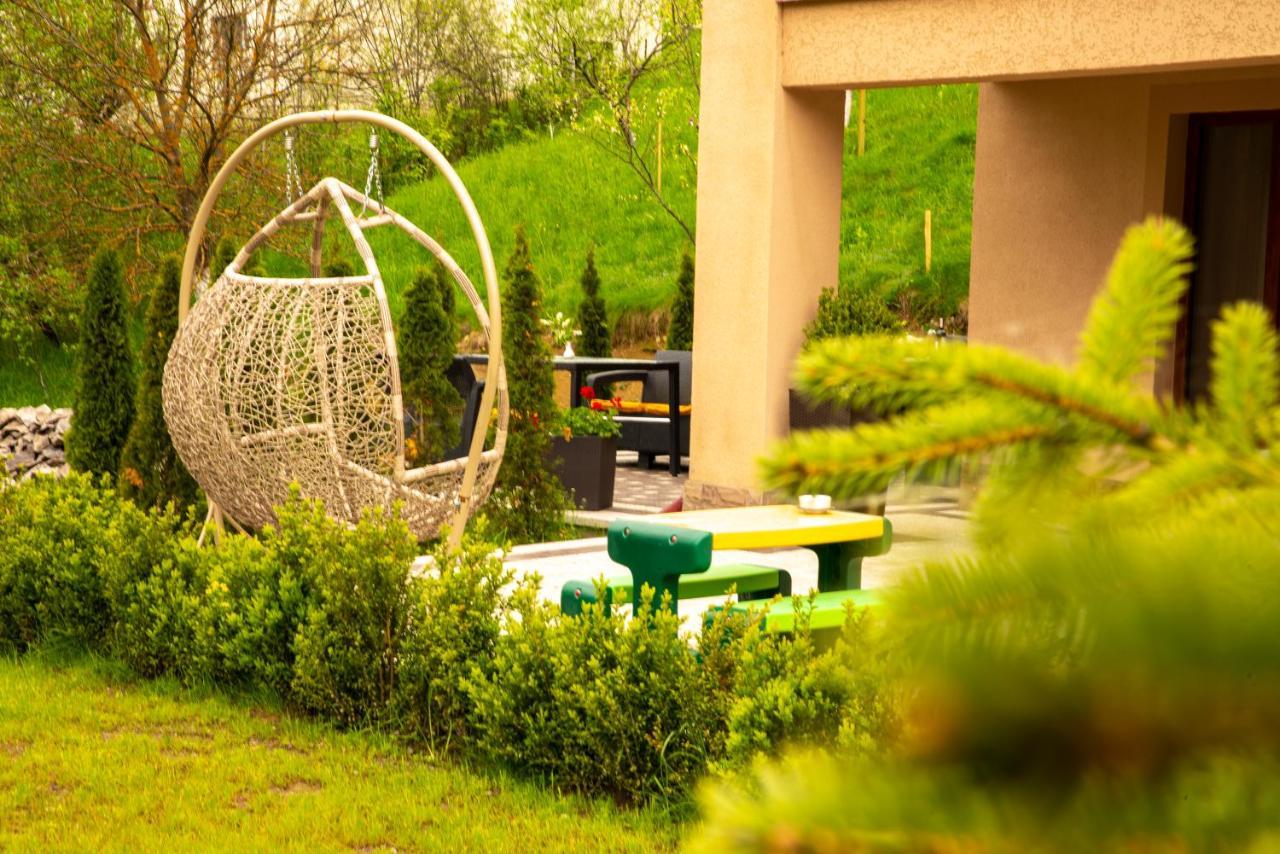 Купецький Двір Hotel Mizhhirya  Екстериор снимка