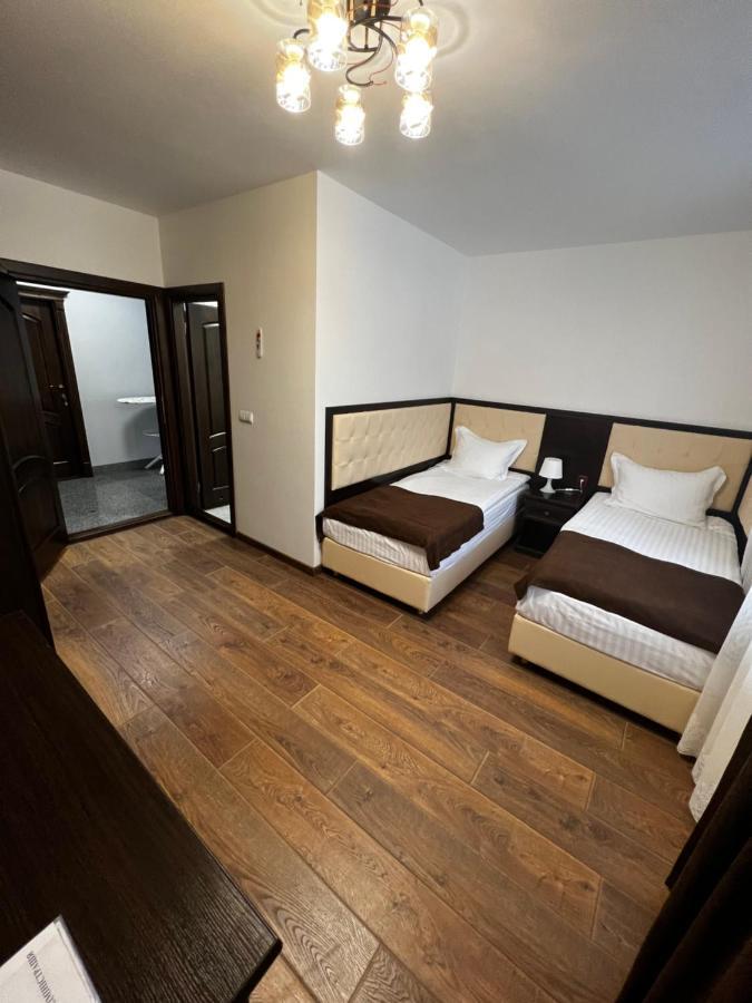 Купецький Двір Hotel Mizhhirya  Екстериор снимка