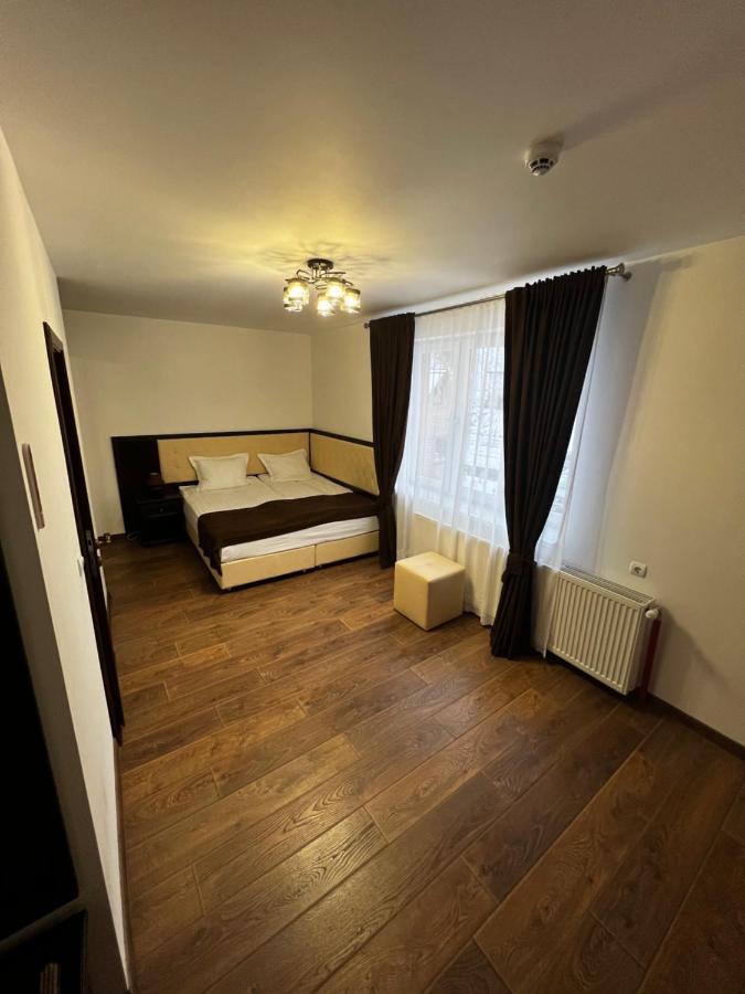 Купецький Двір Hotel Mizhhirya  Екстериор снимка