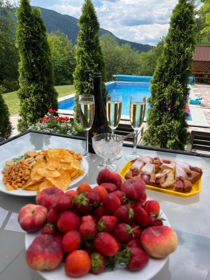 Купецький Двір Hotel Mizhhirya  Екстериор снимка